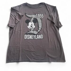 Disneyland grey tee